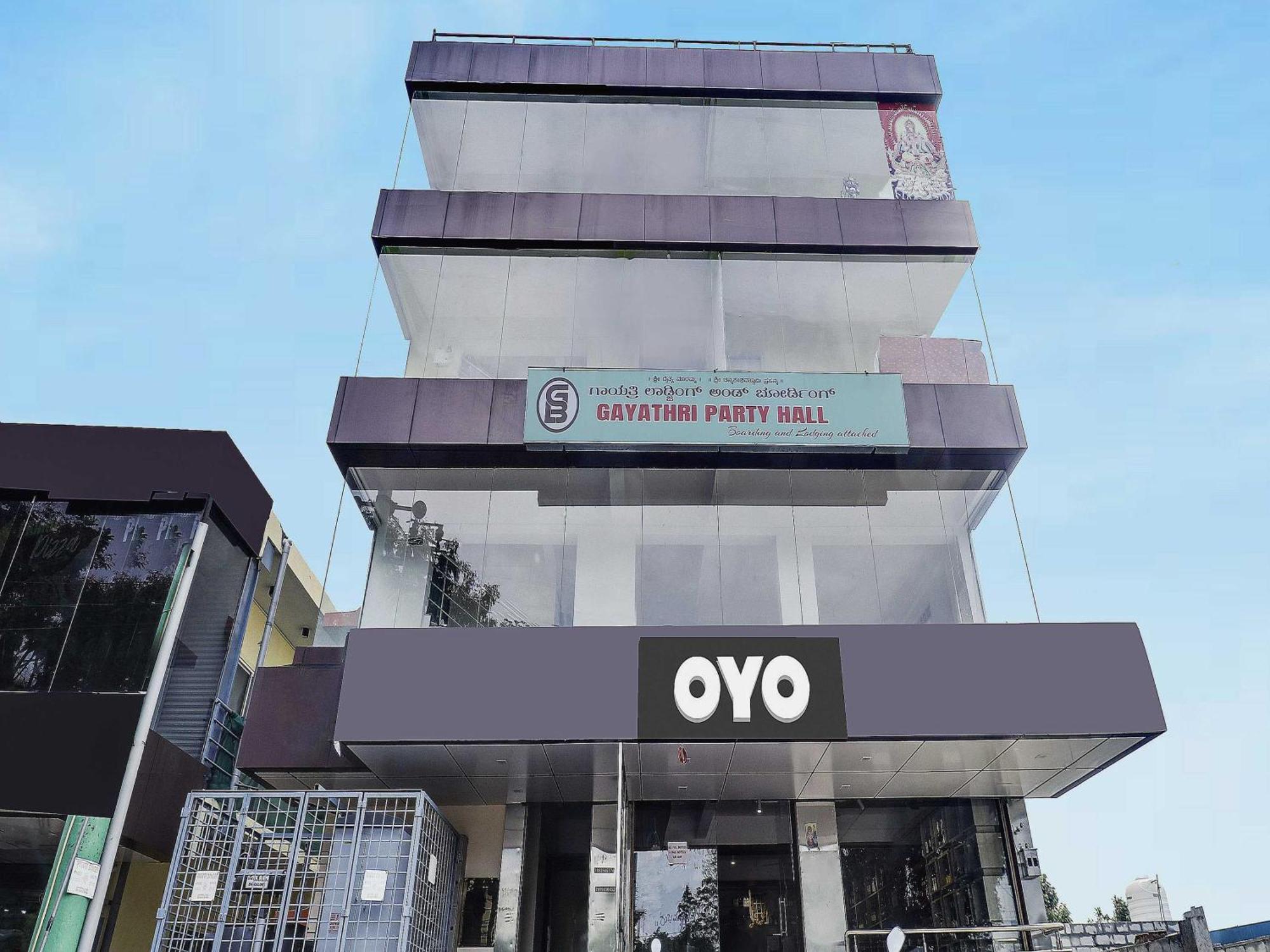 מלון העיר בנגלור Oyo Flagship Gayathri Lodging & Boarding מראה חיצוני תמונה